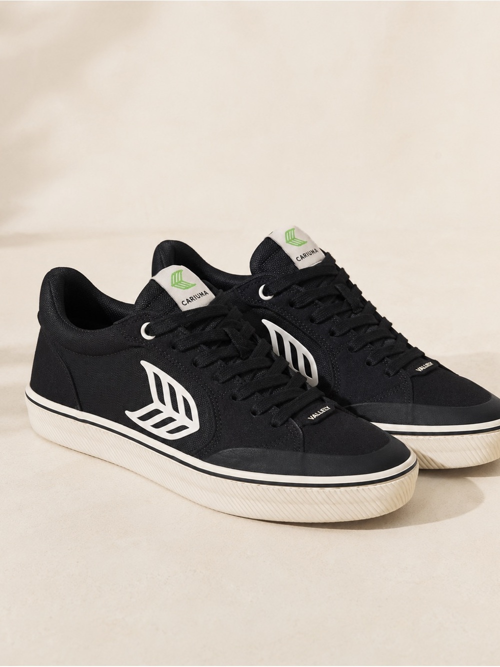 NWOB Cariuma Vallely Black Skate Sneakers Women’s 8.5 Men’s 7 Sustainable Canvas